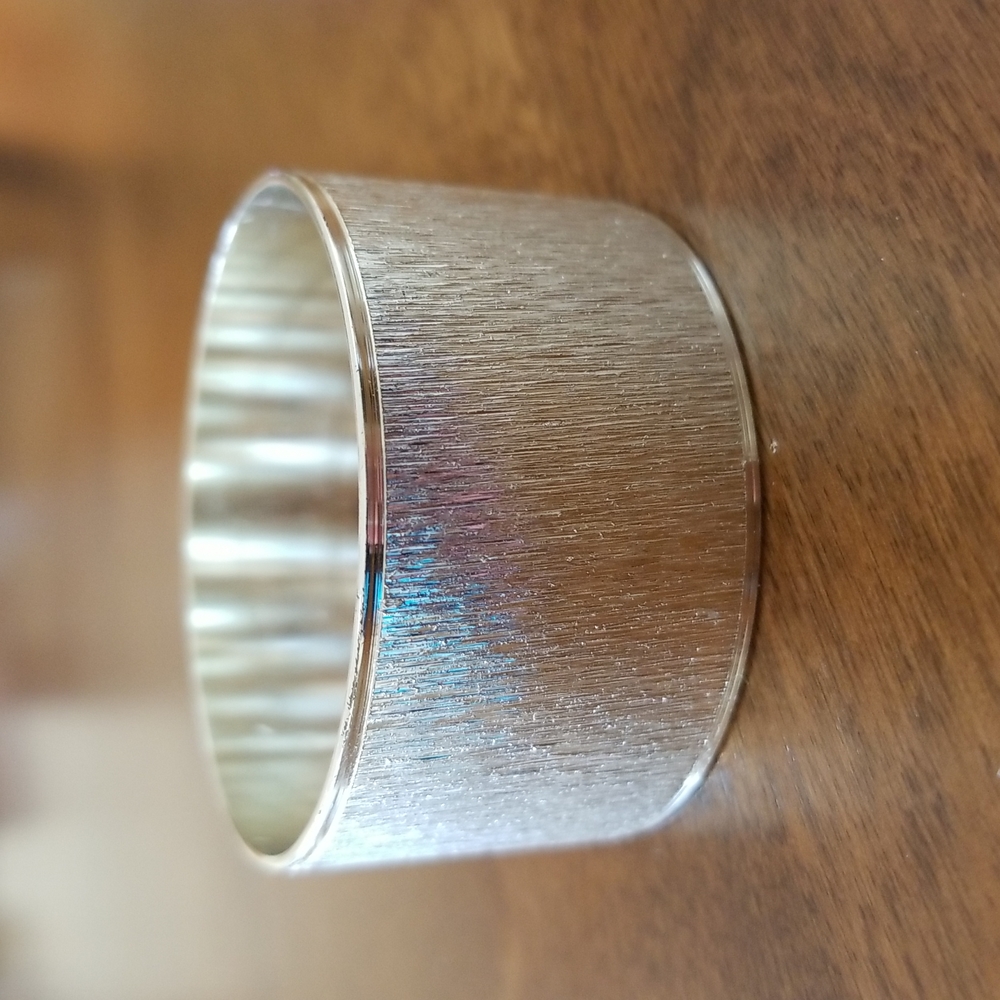 2 Silver Napkin Rings - Picture 2 of 4